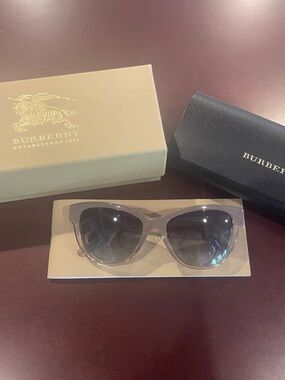 Burberry Translucent Gray Nude Frame Sunglasses with gradient Lenses